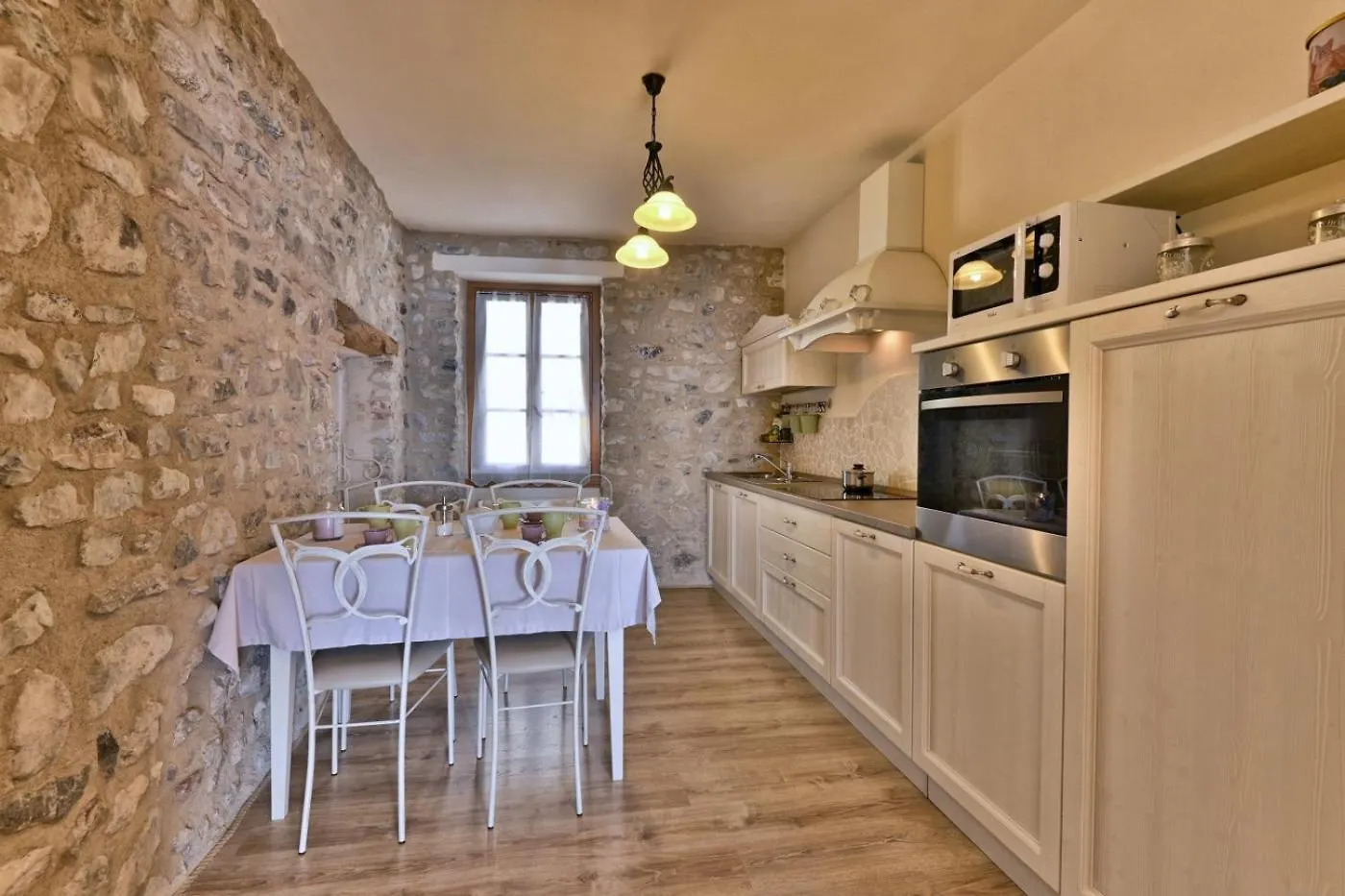 Rustico Melograno, Il Grano - Theater Home Tignale 0*,  Ιταλία
